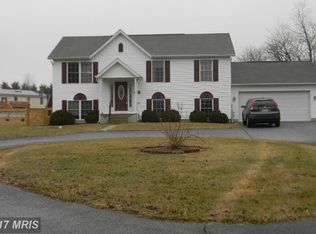 4712 Trail Ct, Westminster, MD 21158
