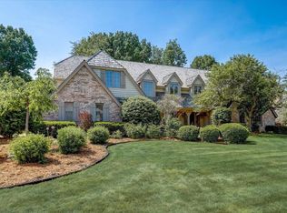 20795 Bradford Ln, Brookfield, WI 53045