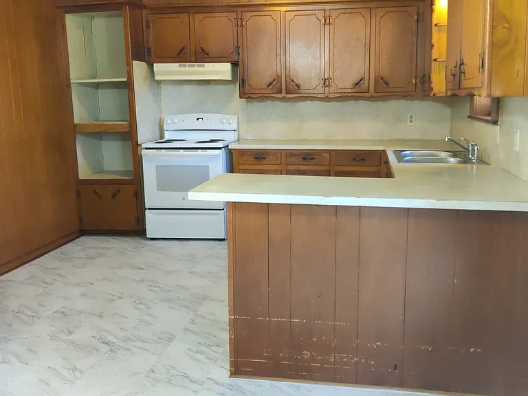 7508 Carol Dr — Photo 10