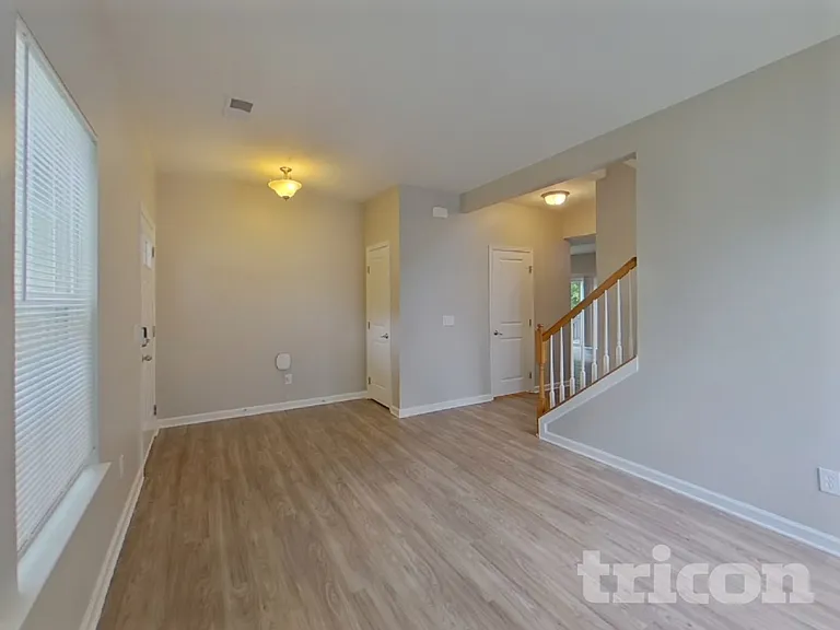 246 Bridgeport Rd — Photo 6