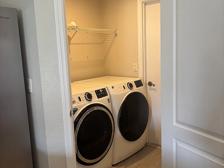 1874 N Prairie Dunes Ct — Photo 21