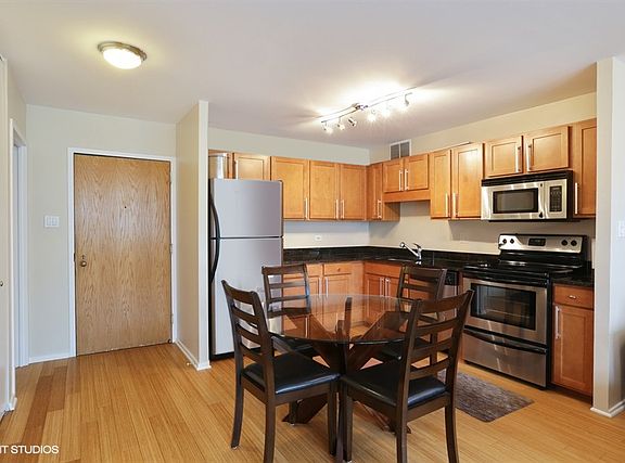 3rd image of 211 E Ohio St APT 2514