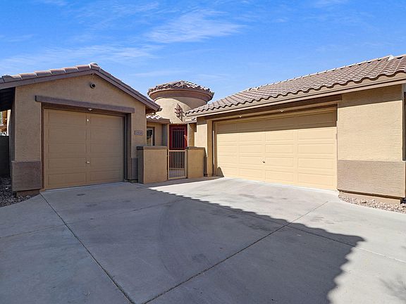 3rd image of 2516 W Coyote Creek Dr