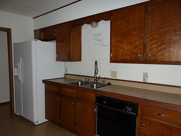 3rd image of 9570 Mapes St