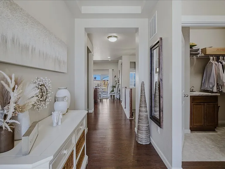 11825 Sandcastle Ct — Photo 2