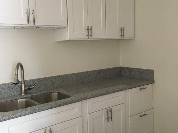 3rd image of 15776 Sequoia St APT 4