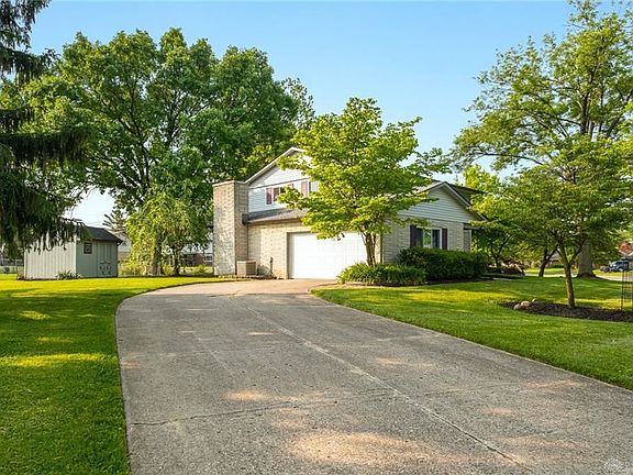 2nd image of 3824 Leonora Dr