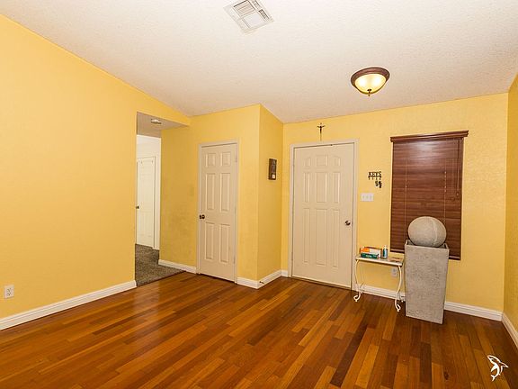 4th image of 6240 E 41st St