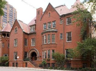1400 N Astor St, Chicago, IL 60610