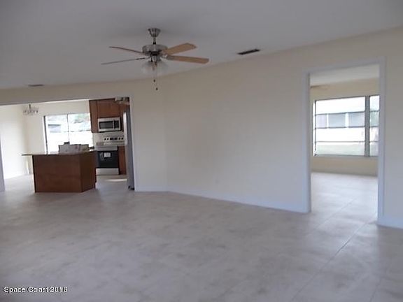 3rd image of 475 Belair Ave