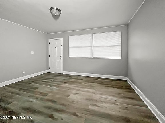 3rd image of 4649 PORTSMOUTH Avenue