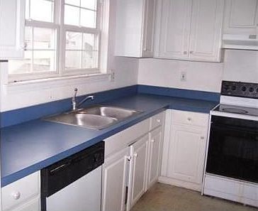 2nd image of 7135 Mission Hills Dr