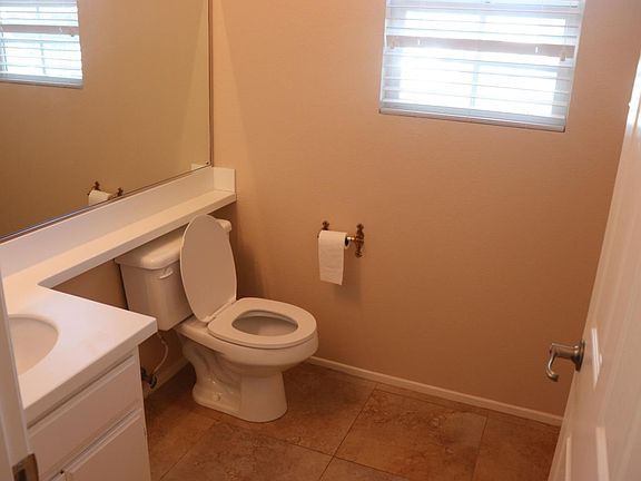3rd image of 13688 Boulder Ln
