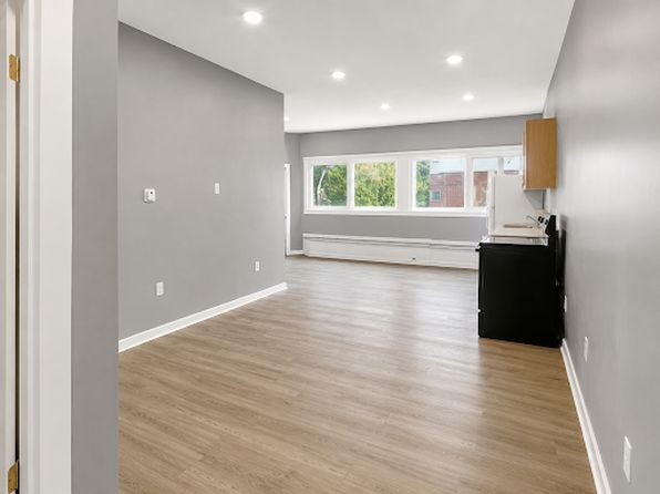 300 Apple St #1