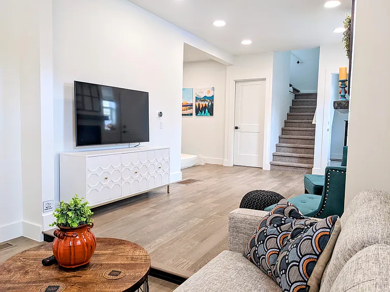 241 W Walnut Ave #1 — Photo 6