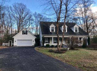 637 Wallace St, Warsaw, VA 22572