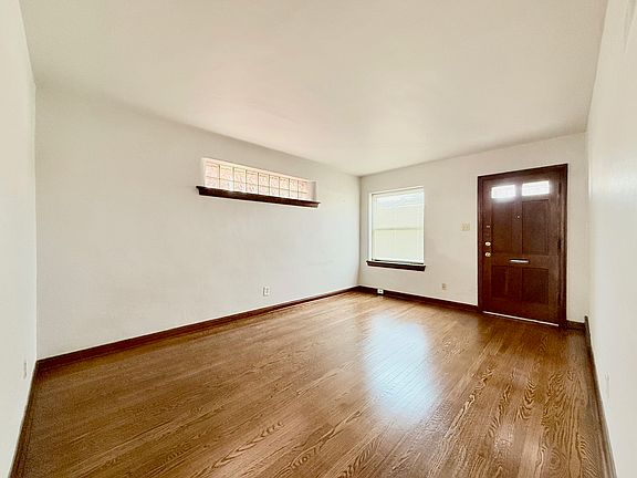 5th image of 4637 Jamieson Ave #1