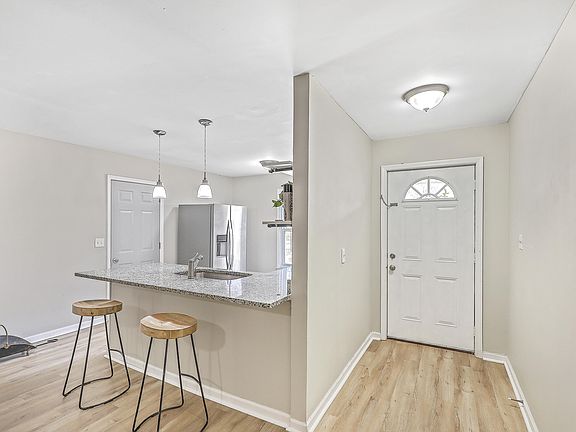 5th image of 304 Brailsford Blvd