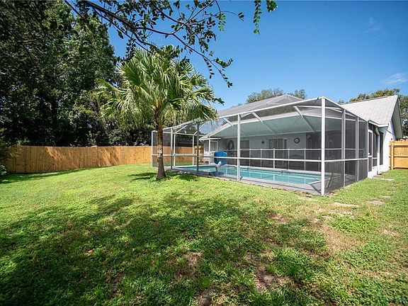 5th image of 343 Louis Edward Ct