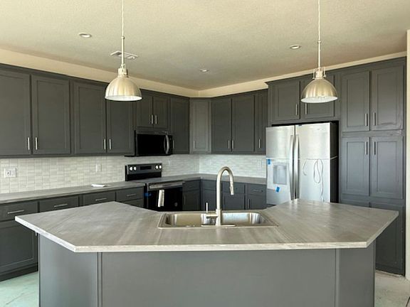 3rd image of 11892 E Stewert Dr #101