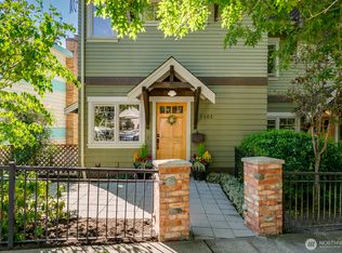 2405 N 75th St, Seattle, WA 98103