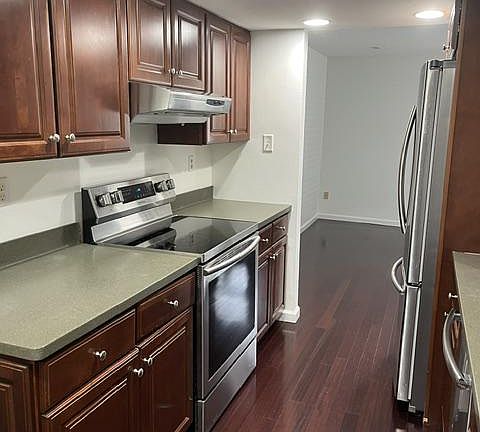 5th image of 47 Princeton Ct