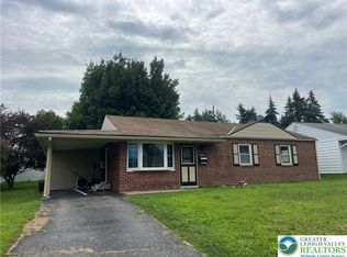 3050 Roxford Rd, Allentown, PA 18103