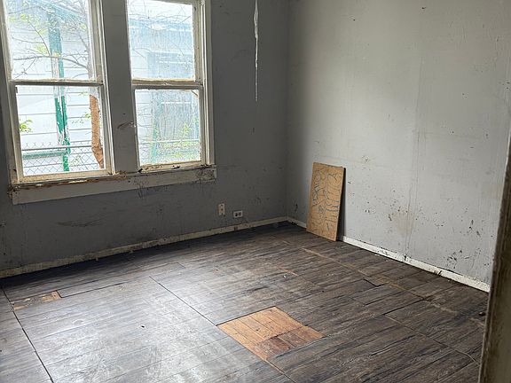 2nd image of 336 Randall Ave