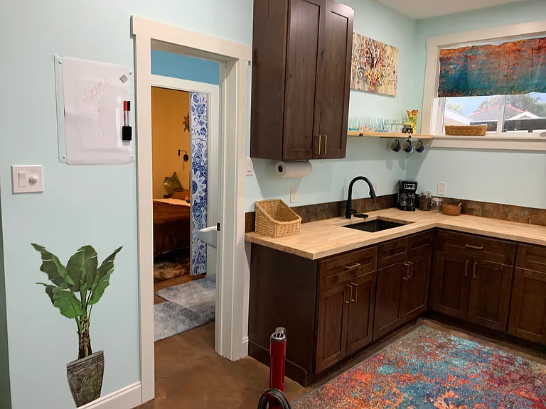 2052 Florida Ave — Photo 9