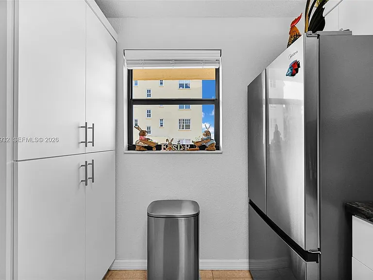 1334 Collins Ave #403 — Photo 12