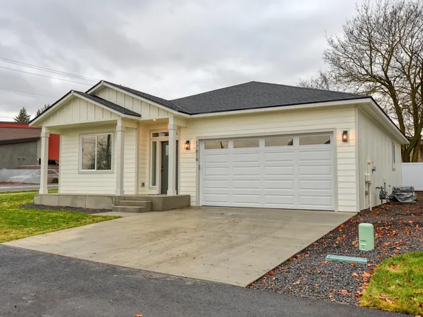 17814 E East 3rd Ln, Spokane Valley, WA 99016
