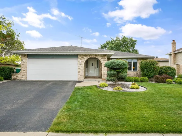 9081 Sunrise Ln, Orland Park, IL 60462