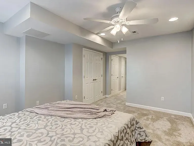 2604 Hudson St — Photo 19