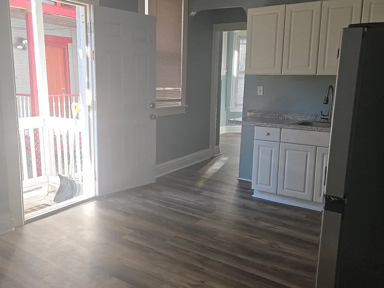 450 S George St #1R — Photo 2
