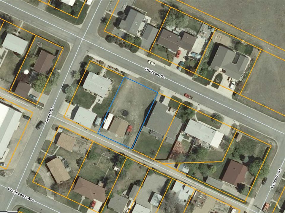 2nd image of 1025 Hudson St