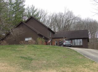 1556 Eagle Dr, Ashland, KY 41102