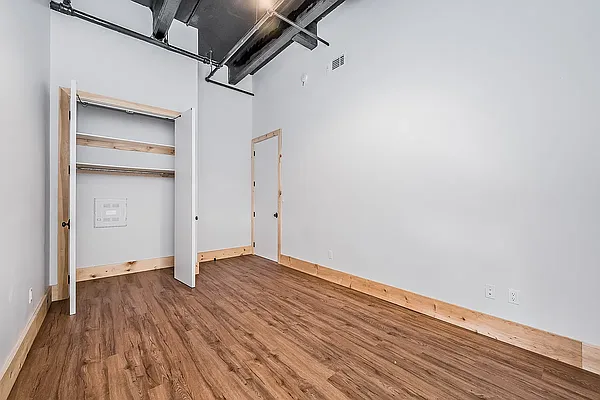 Rented by Nooklyn NYC LLC | media 4