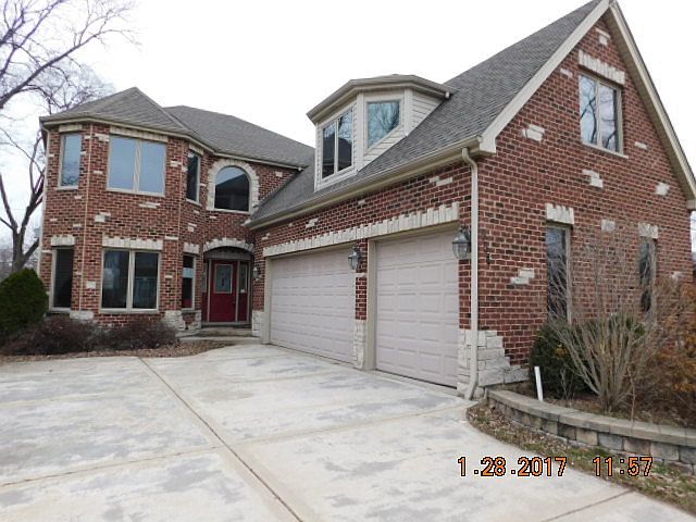 1st image of 554 S Hillcrest Ave