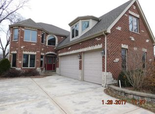 554 S Hillcrest Ave, Elmhurst, IL 60126