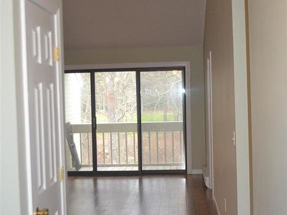 3rd image of 222 Eaton Lane #222