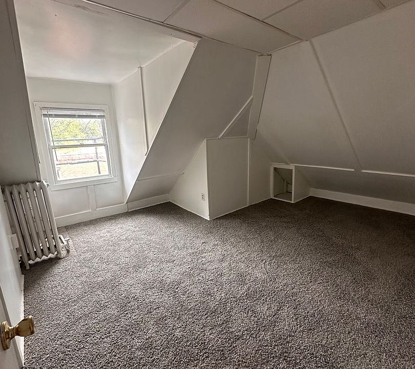 2nd image of 314 Pearl St #2119