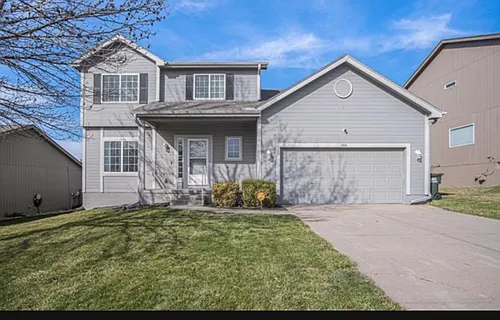 1104 Valleyview Dr Photo 1