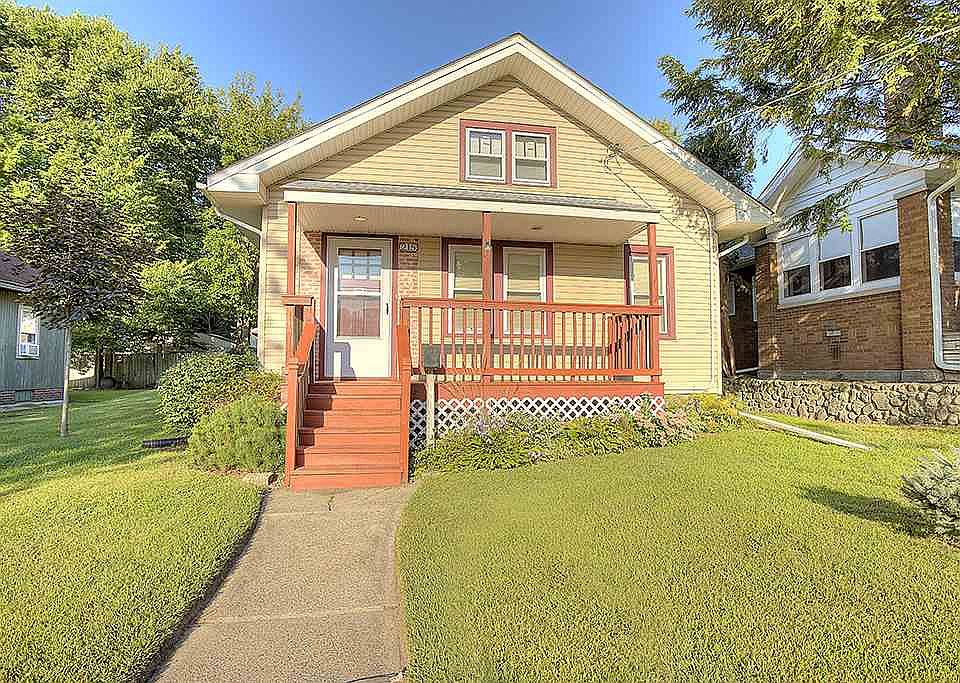 1st image of 215 Hollister Ave