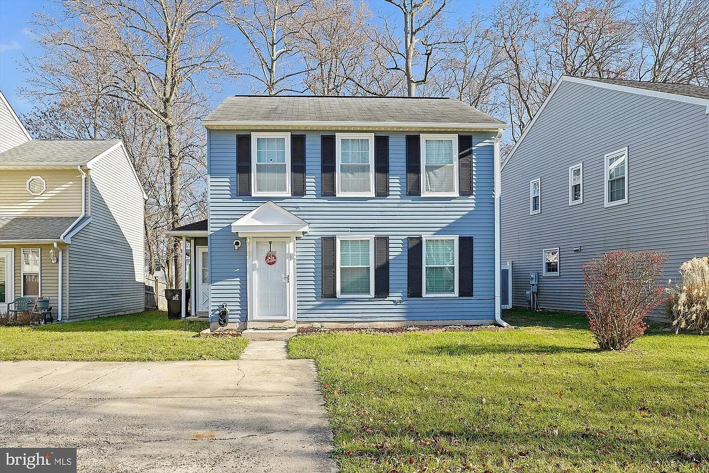 329 Winterberry Dr photo 1
