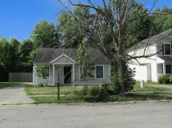 6718 Hunters Creek Blvd, Louisville, KY 40258