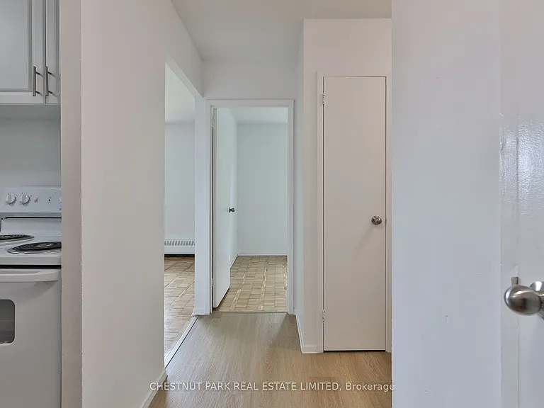 888 Glen St #525 — Photo 3