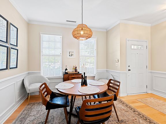 5th image of 3705 Ramblewood Ave