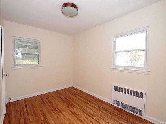 4th image of 5048 Utopia Pkwy
