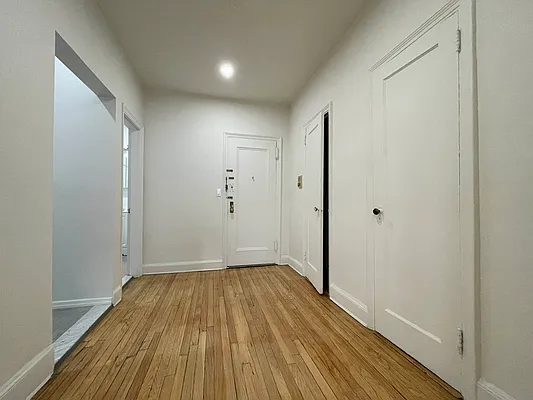 Rented by HOLTON REAL ESTATE INC. | media 16