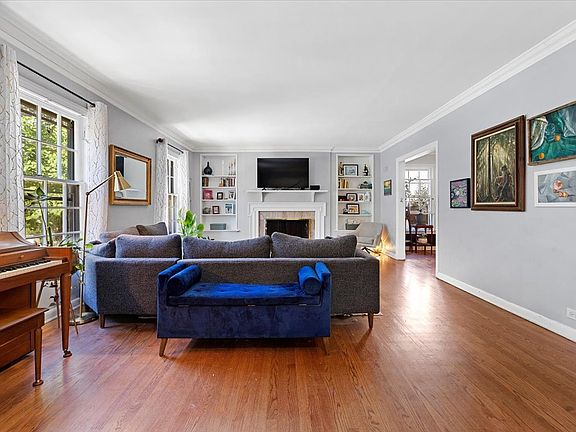 4th image of 9449 Lawndale Ave
